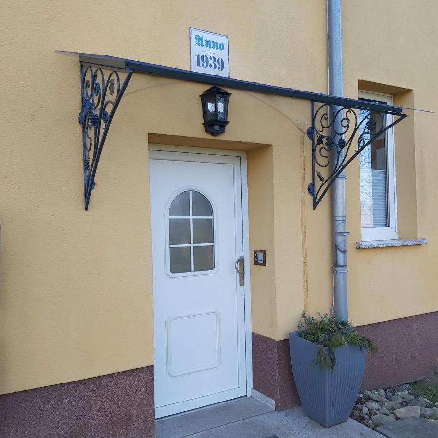 Gelbes Haus Seenland Ferienwohnungen Xl Elsterheide 外观 照片
